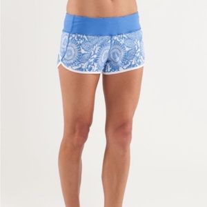 Lululemon Run Speed Shorts beach Floral White Fossil / sz 4 activewear
